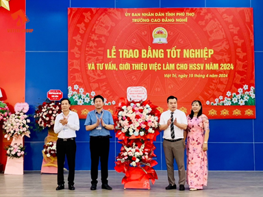 Việt Trí Group định hướng nghề cho hơn 230 cử nhân kỹ sư trường Cao đẳng Nghề Phú Thọ